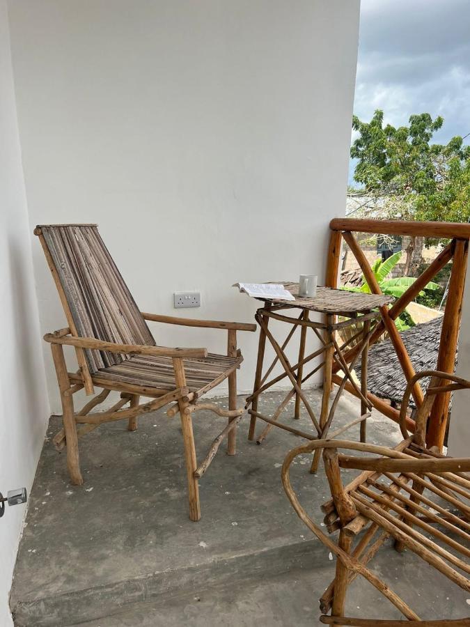 Mbuyuni Lodge Нунгви Экстерьер фото