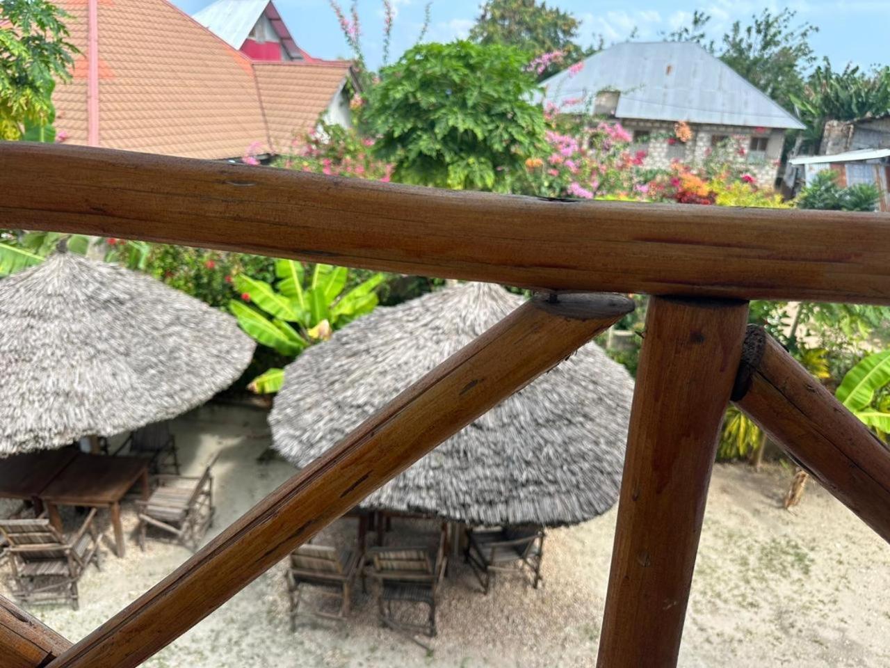 Mbuyuni Lodge Нунгви Экстерьер фото