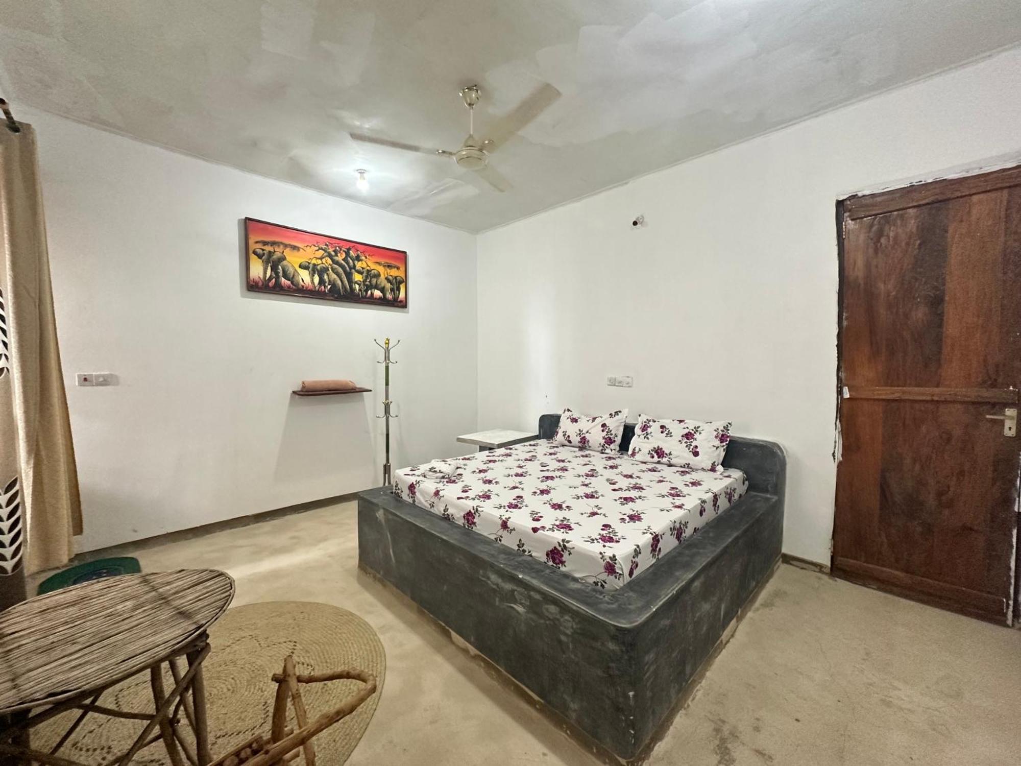 Mbuyuni Lodge Нунгви Экстерьер фото